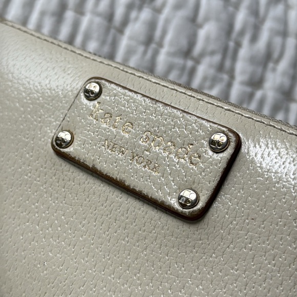 Kate Spade Cream Wallet - Picture 5 of 7